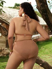 Swim Chiccia Conjunto de bikini de 2 piezas de tela texturizada de unicolor con escote halter para vacaciones y fiestas, talla grande para mujer - Café integral - Ver 2
