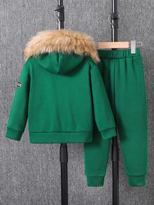 SHEIN 2 件套年轻男孩标语印花拉链连帽运动衫和运动裤休闲装，秋冬 - 綠色 - 查看 2