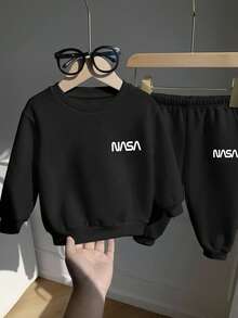 SHEIN 2件套男/女婴休闲运动灰色字母印花长袖卫衣裤套装，秋冬男婴套装，男婴运动裤套装，圣诞节 - 黑色 - 查看 5