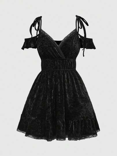 Goth Robe évasée en velours à encolure en V avec laçage et empiècements en dentelle, style épaules dénudées pour femmes, pour Halloween