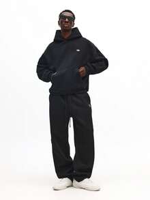 SUMWON Sudadera con capucha de ajuste cuadrado con gráficos de juegos vibrantes y capucha con cordón para uso casual en la calle - Negro - Ver 4