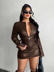 SHEIN SXY Y2K 铆钉装饰超低腰皮革迷你裙 - 棕色 - 查看 1