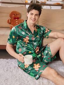 CoupledUp 圣诞节可爱卡通姜饼人图案缎面开衫男士睡衣套装 - 彩色 - 查看 2