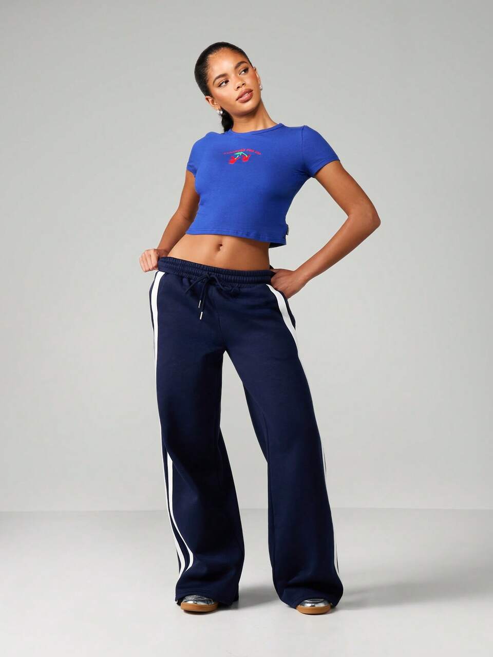 Missguided x Playboy Summer Baby Tee Crop Top With Cherry Print Aesthetic Y2k Basic Cotton T Shirt Festival Fashion Statement Leisure Wear Street Style