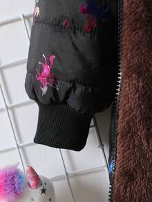 女童休闲黑色彩色独角兽印花绗缝连帽羽绒服，冬季保暖内衬 - 黑色 - 查看 5