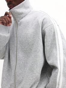 SUMWON 常规款男士全拉链运动夹克和配套直筒运动裤套装，带侧边带细节 - 灰色 - 查看 6