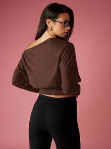 MISSGUIDED 露肩长袖套头毛衣，配有合身腰带，适合秋冬休闲穿着 - 摩卡棕 - 查看 2