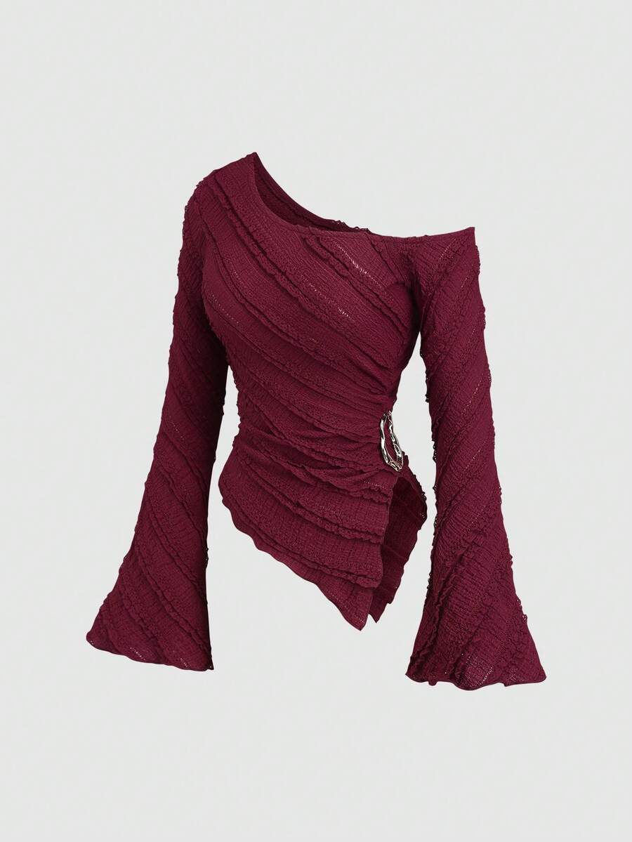 Sweetra Blusa casual de primavera/verano/otoño para mujeres, ideal para viajes y uso diario, con tela texturizada, bajo asimétrico, mangas acampanadas y decoración metálica lateral