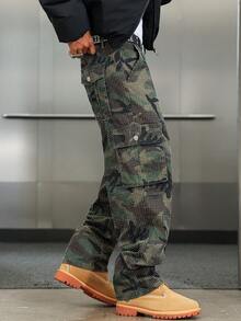 Manfinity EMRG Men's Casual Streetwear Multi-Pocket Embroidered Camouflage Denim Jeans, Perfect Holiday Gift For Boyfriend & Husband Camo Cargos Baggy Cargo Jeans Men Camo Cargo Pants Men Men Cargos Pants - Army Green - View 5