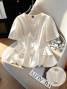 GlowEve CURVE 大码女式优雅圆领收腰单排扣短袖衬衫，适合通勤 - 白色 - 查看 5