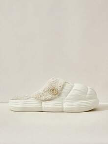 Cuccoo 女性時尚舒適的家居暖和毛茸茸白色拖鞋，度假鞋夏季促銷