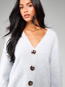 MISSGUIDED Oversized Fuzzy V-Neck Cardigan With Gold Button Details For Cozy Fall Winter Layering - Light Grey - View 5