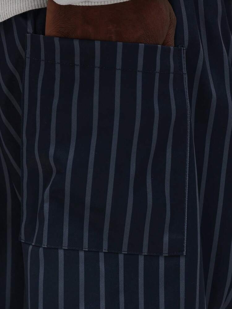 편안한 핏의 네이비 핀스트라이프 와이드 레그 팬츠
