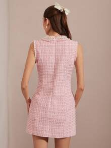 Enchnt 这款浪漫的粉色碎花粗花呢连衣裙，饰有流苏、格纹细节以及精致的珍珠和水钻，是一款无袖的可爱公主迷你裙，非常适合秋冬季节穿着。时尚优雅，适合派对、约会、节日、毕业典礼、办公场合、郊游、万圣节、圣诞节等各种场合。也适合作为秋季女装、秋季套装、秋季套装、嘉年华和新年装扮。 - 藍色 - 查看 7