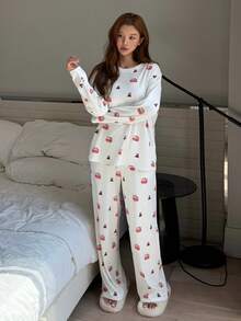 DAZY 可爱蛋糕和小熊印花毛绒宽松女式睡衣套装，秋冬季服装 - 白色 - 查看 6