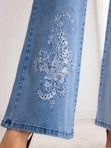 Elenzga 女式刺绣塑形口袋喇叭牛仔裤 - 藍色 - 查看 5