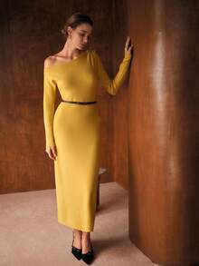 MOTF PREMIUM 别致不对称领口金属扣装饰长袖毛衣裙，秋冬 - 黃色 - 查看 5