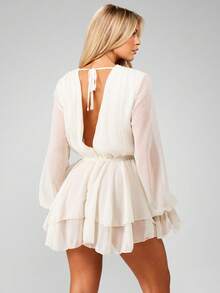 MISSGUIDED Đầm ngắn xếp ly thanh lịch với tay áo phồng, chất liệu chiffon, kiểu dáng bồng bềnh, thích hợp cho tiệc cưới mùa hè, sự kiện hoặc tiệc chiêu đãi, thời trang phù dâu. - trắng - Xem 2