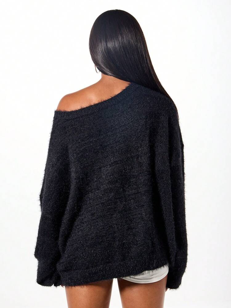SUMWON WOMEN Off Shoulder Fluffy Knit With Text Print