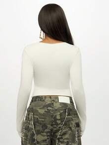 SUMWON 大码长袖图案印花短款上衣，红色设计，适合日常休闲穿着 - 白色 - 查看 2