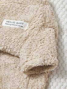 PETSIN Áo nỉ trùm đầu nhung Giáng sinh đáng yêu cho chó và mèo - Áo vest mùa đông dày thoáng khí có lớp lót sang trọng và khóa dây nịt, hoàn hảo cho thú cưng nhỏ thoải mái và đi bộ an toàn, trang phục lễ hội cho gia đình, tiệc tùng và chụp ảnh - màu nâu - Xem 4