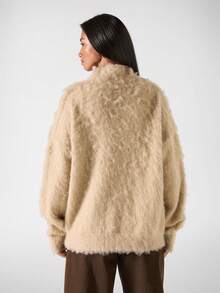 LYSMO 2025 Nova Chegada Minimalismo Inverno Mulheres Cor Sólida Gola Alta Manga Longa Casual Solto Moda Tricô Suéter Top de Pele Gola Alta Suéter de Gola Alta Inverno para Mulheres Olhar de Ano Novo e Natal - Cinza - Visão 2