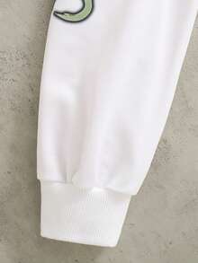 2 件/套时尚白色连帽衫搭配橄榄绿色裤子，适合青少年男孩的时尚服装，连帽衫采用绿色定位印花，面料柔软舒适，适合春秋季穿着，适合上学、郊游等。 - 軍綠色 - 查看 5