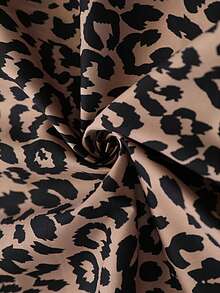 SHEIN CURVE+ Áo khoác trùm đầu in họa tiết toàn trang cỡ lớn dành cho nữ, có dây rút ở eo, phù hợp cho mùa thu đông, có túi, trang phục mùa đông - Nhiều màu - Xem 7