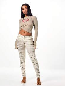 SUMWON WOMEN Denim Skinny de Cintura Baixa em Denim Elástico com Lavagem a Óleo Sujo, Casual para o Dia a Dia e Streetwear - Cinza - Visão 4