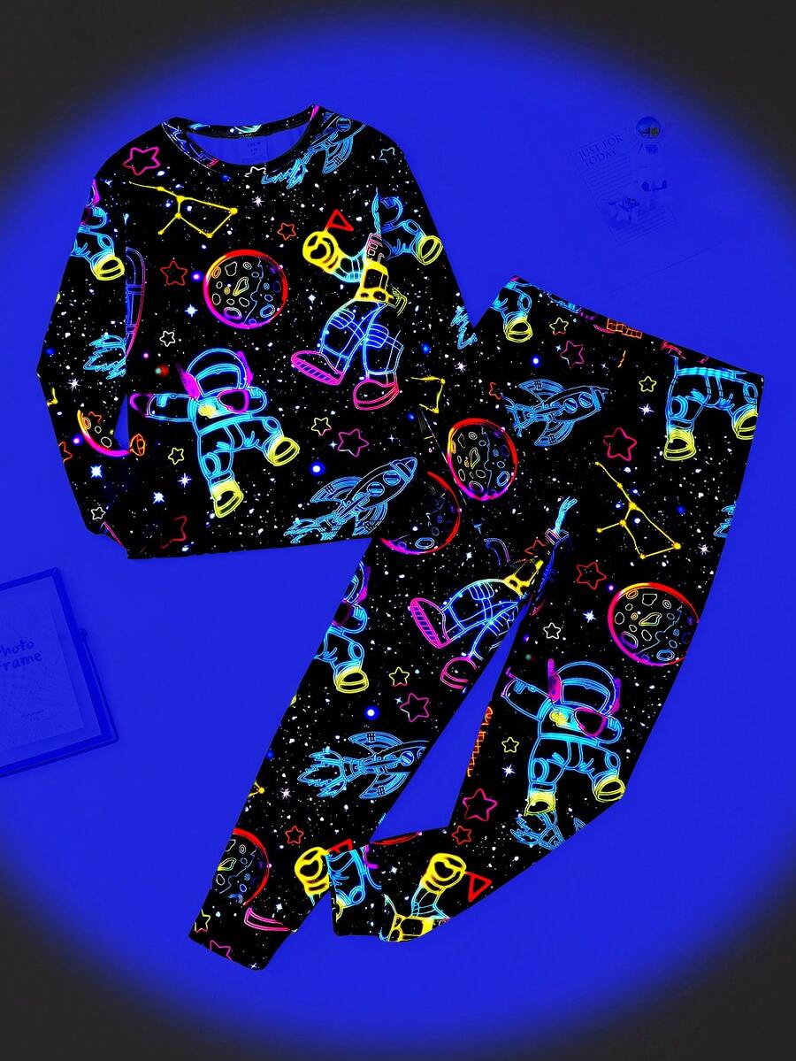 SHEIN 2 件儿童/青少年男童休闲宇航员印花圆领长袖睡衣套装，舒适家居服，适合日常、秋冬季，适合居家、派对
