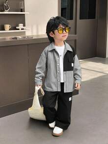 SHEIN 2 件套年轻男童舒适日常休闲宽松韩版时尚条纹长袖衬衫和裤子套装，适合春季、夏季、秋季、冬季、日常穿着、运动、郊游、学校、派对、节日、拍照、返校季 - 黑色 - 查看 2