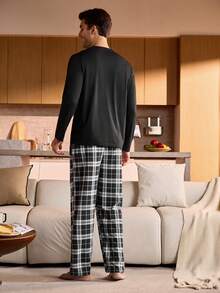Provexi Provexi Plus Size Men's Black Round Neck Long Sleeve Top & Plaid Pants Loungewear Set, Christmas - Black - View 2