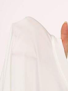 女式短款白色 T 恤，带有可爱印花，图案女士休闲家居服，带有独特的可爱动物像素图案，短款圆领短袖上衣，适合生日穿着