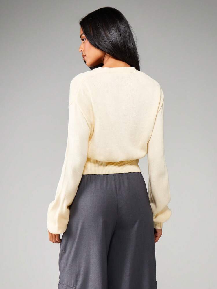 MISSGUIDED Cropped Button Front Cardigan With Ribbed Cinched Waist And V-Neck For Layering