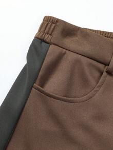 Manfinity Homme 1 pezzo Pantaloni casual da uomo con vita semi-elastica e zip, con motivo patchwork marrone e grigio scuro con stampa a fiamma, regalo per il fidanzato/marito, regalo per l'anniversario, autunno