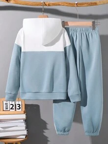 两件套儿童/青少年男童休闲日常舒适撞色拼接连帽卫衣和宽松运动裤套装，适合生日派对、晚宴、演出、婚礼、洗礼、开幕式等场合，日常穿着舒适，适合上学、旅行和运动，秋冬季舒适百搭。 - 彩色 - 查看 4