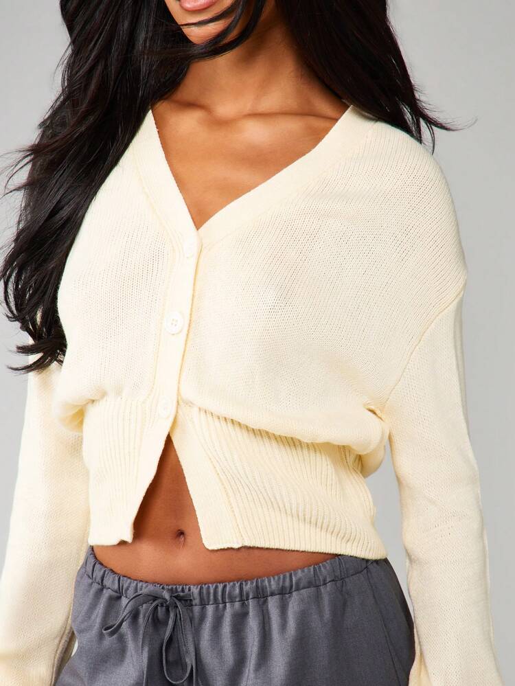 MISSGUIDED Cropped Button Front Cardigan With Ribbed Cinched Waist And V-Neck For Layering