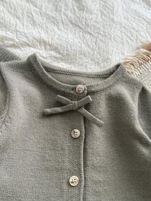 SHEIN Vintaside Kids 2件組女嬰針織毛衣與喇叭褲套裝，鼠尾草綠，秋季優雅款，親子搭配長袖開襟衫與荷葉邊褲腳長褲，女嬰服飾 - 綠色 - 查看 6