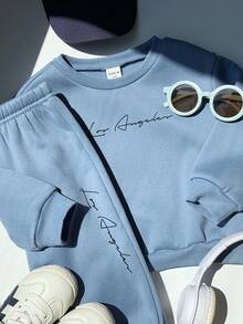 SHEIN 2pcs Baby Boy/Girl Cute Versatile Grey & Blue Fleece Letter Graphic Long Sleeve Sweatshirt & Joggers Tracksuit Set, Autumn/Winter