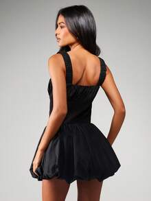 MISSGUIDED Sleeveless Square Neck Ruched Mini Dress With Elastic Waist And Balloon Hem For Party Evening Occasions