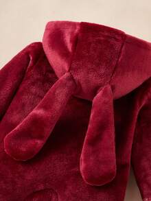 SHEIN 女婴睡衣，可爱柔软勃艮第兔子，睫毛刺绣眼睛和灵活耳朵设计长袖连帽连体衣家居服