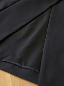GENKIRA Desain Elegan, Kerah Lebar Terstruktur, Pinggang Ramping, Blazer Panjang Asimetris Kancing Tunggal - Hitam - View 7