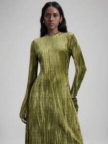 Ontre 2026 Women's Olive Green Pleated Velvet Long Sleeve Dress,Autumn Elegant Dining Outfit,Stand Collar Cinched Waist Flared Hem High-End Business Attire - Dark Green - View 7