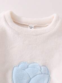 SHEIN Girls' White Plush Purple Tulip Embroidered Bow Top, Minimalist Blue Plush Pants, 2 Pieces Sleepwear Set, Suitable For Home & Sleep - Baby Blue - View 3