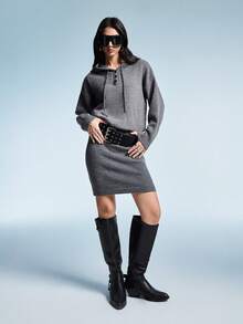 Aveloria Affinna 2件套宽松连帽长袖毛衣和迷你裙套装