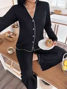 SHEIN 2件套女士宽松休闲柔软撞色滚边针织面料撞色荷叶边睡衣套装秋冬服装 - 黑色 - 查看 1