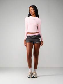 Missguided x Playboy 适合运动训练的长袖修身短款上衣，配有插肩袖 - 粉色 - 查看 5