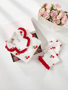 Bộ đồ mặc nhà gồm 2 chiếc áo dài tay in hoa và quần dài cho bé gái, thiết kế đơn giản và dễ thương - Đỏ và trắng - Xem 3