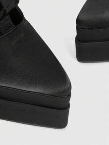 CUCCOO LuxiPop 女士户外尖头粗高跟鞋双平台黑色面料交叉带设计时尚舒适日常聚会宴会扣带高跟鞋 - 黑色 - 查看 9