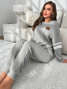 SHEIN 女士泰迪熊刺绣罗纹针织圆领长袖上衣和裤子睡衣套装，灰色，泰迪熊睡衣套装，长袖家居服套装，配套家居服套装，舒适套装，秋冬保暖服装 - 灰色 - 查看 4